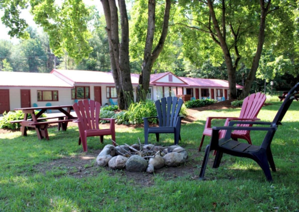 Luzerne Court Motel Lake Luzerne 외부 사진