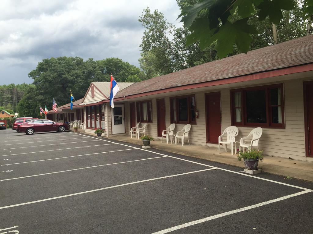 Luzerne Court Motel Lake Luzerne 외부 사진