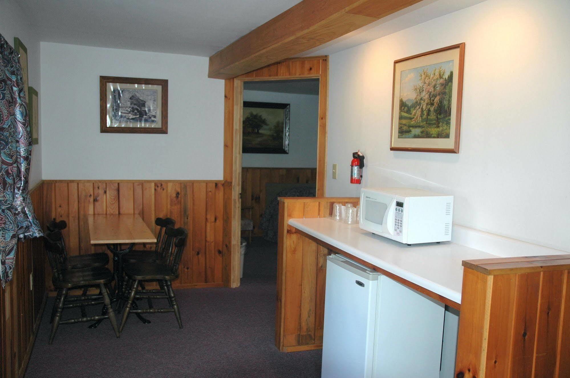 Luzerne Court Motel Lake Luzerne 외부 사진